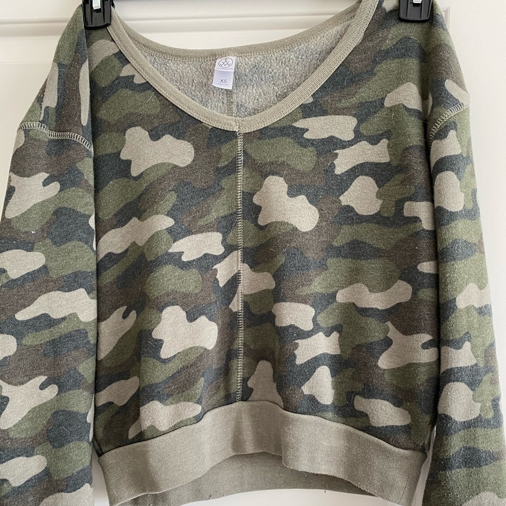 Camo sweatshirt